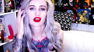 Horny Babe Play Anal Dildo & Creamy Ass