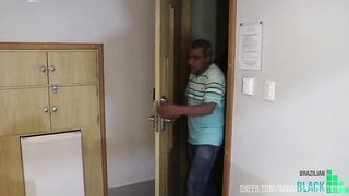 Morena dando o cu pra dois