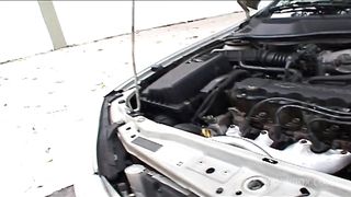 Nada como conhecer mecanica, voce pode foder um aviao como esta gata