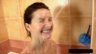 VANESSA JORDIN SUCK PEE