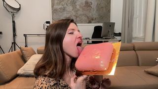 SENSUAL SOLO CACK SUCKING AND LICKING