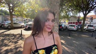 UNE JEUNE ESPAGNOL DE PASSAGE A AURILLAC !