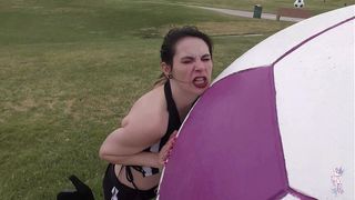 ZIVA FEY IS A REFEREE SHRINKING AND STRUGGLING!