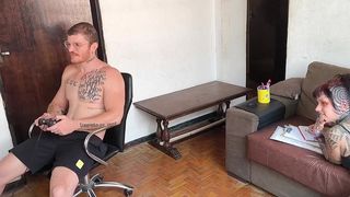 NAO VAI JOGAR VIDEO GAME VAI ME COMER GOSTOSO