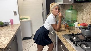 LA PUTA DE MI HIJASTRA SE CONVIERTE EN MI MUJER