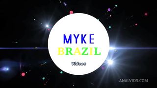 Fui ao motel encontrar com a morena gostosa Alessandra Marques e rolou aquela putaria top