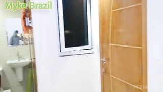 No quarto no motel com a Marcella Schultz ela senta muito gostoso nao aguentei e gozei na boca dela