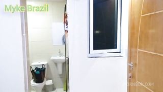 No quarto no motel com a Marcella Schultz ela senta muito gostoso nao aguentei e gozei na boca dela