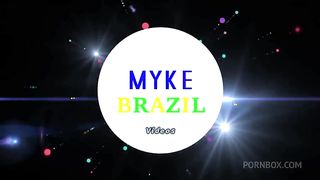 Foda gostosa com a morena Sarah Rosa