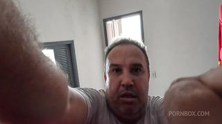 Dando o rabo bem escondidinho