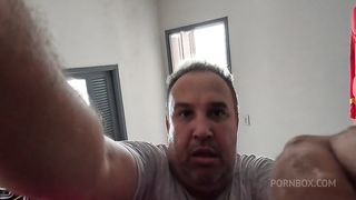 Dando o rabo bem escondidinho