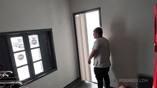 Dando o rabo bem escondidinho