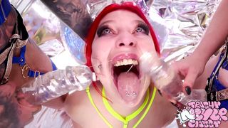 TATTOOED HOTTIES MAKE ME DROOL