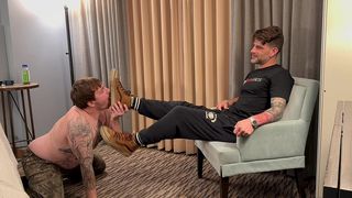 FOOT FAG WORSHIPS & GETS FUCKED UP