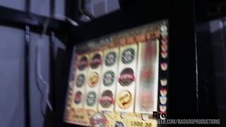 Morena dando o cu pro negao