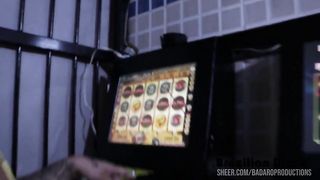 Morena dando o cu pro negao