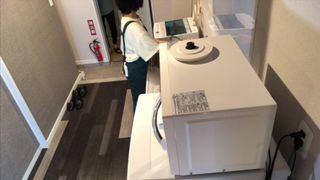 仕事で疲れて帰ってきた旦那をフェラ抜きしようとしたけど私がムラムラしてきちゃって、、