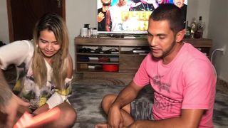 JOGUEI O JOGO DA PUTARIA COM AS NOVINHAS COLEGIAIS VIDEO COMPLETO