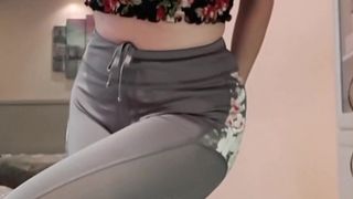 SHAKING LEGS EMBARRASSED WHEN PEEING MY YOGA PANTS AND PANTIES