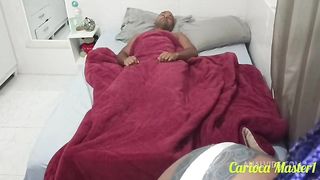 Fui surpreendido pela minha cunhada nao resisti e taquei a piroca na safada