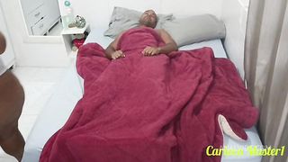 Fui surpreendido pela minha cunhada nao resisti e taquei a piroca na safada
