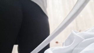 Sexy farts in the dressing room 4K