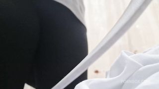 Sexy farts in the dressing room 4K