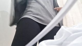 Sexy farts in the dressing room 4K