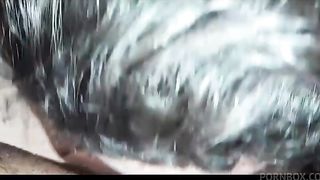 No Brasil dois maridos trocam esposas e quase destroem seus casamentos