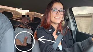 MULHER MOTORISTA DE APLICATIVO PEGA PASSAGEIRO SE MASTURBANDO POR TRAS!
