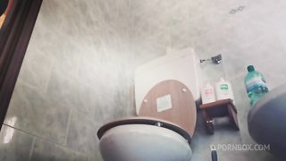 Orgasm and big pee on the toilet 4K
