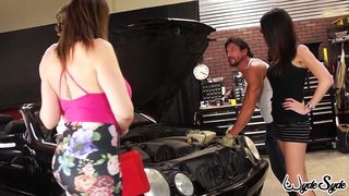 BUFF & ROBUST MECHANICS BANG MILF SARA JAY & DAVA FOXX!