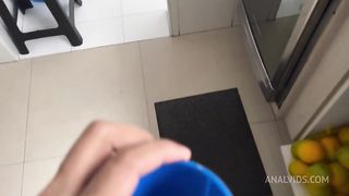 Gozei com ele enfiando o pau na minha garganta