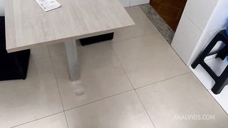 Gozei com ele enfiando o pau na minha garganta