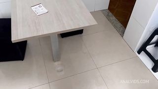 Gozei com ele enfiando o pau na minha garganta