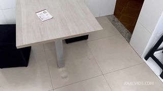 Gozei com ele enfiando o pau na minha garganta