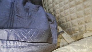 BAJO LAS SABANAS CON MI HERMANASTRA