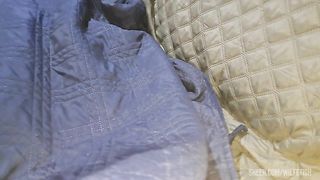 BAJO LAS SABANAS CON MI HERMANASTRA