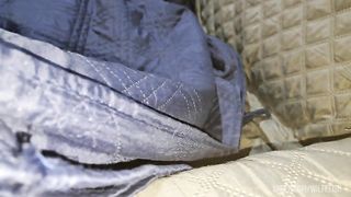 BAJO LAS SABANAS CON MI HERMANASTRA