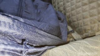 BAJO LAS SABANAS CON MI HERMANASTRA