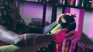 MY FEET ARE READY FOR YOUR FACE