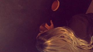 BRINCANDO COM OS PAUZUDOS NO GLORY HOLE