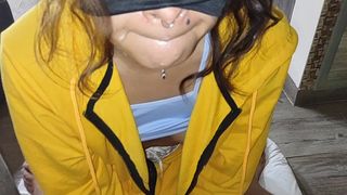 CHAVITA ME PARA LA VERGA A MAMADAS, ME VENGO Y SE LOS TRAGA