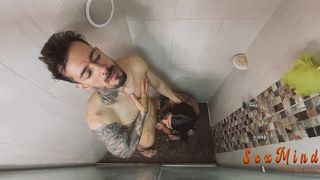 TAKING A SHOWER WITH A TRANNY