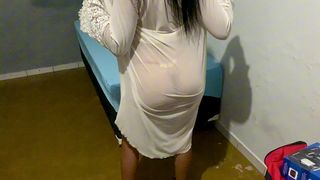 NOVINHA GOSTOSA VEIO AQUI EM CASA SO PRA DAR O RABO NO PELO - CUZINHO GOSTOSO VIU