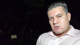 YURI GAUCHO - CHEFE COM TESAO SE EXIBIU E TOCOU PUNHETA ATE GOZAR - EXECUTIVO GOZANDO NA FRENTE DA GALERA - HOMEM BONITO MASTURBANDO O PAU GRANDE E GOZANDO FORTE