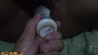 JADE S PUSSY WAS LEFT SORE AFTER USING ROLL-ON DEODORANT AS A SEX TOY