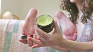 LINGERIE FOOT MASSAGE FOR TIRED HOUSEHUSBAND SOLES