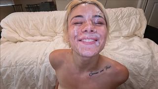 ALL AMERICAN GIRL GET HUGE CUMSHOT ON HER PRETTY FACE