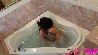 LESBIAN MAKEOUT GIRLS KISSING KINGSLEY DAKOTA MARR